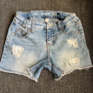 Girls Cat and Jack super stretch shorts with patches of lace size 7/8